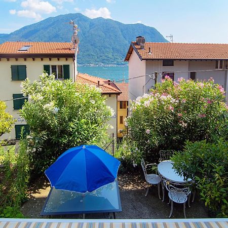 Delizioso Bilocale Vista Lago Colonno Екстер'єр фото