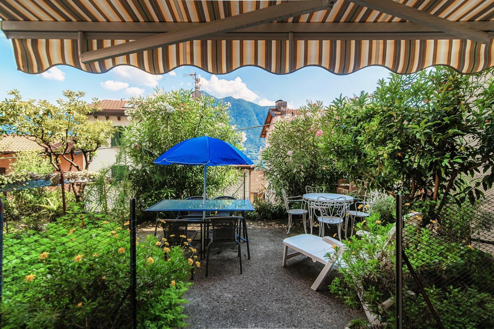 Delizioso Bilocale Vista Lago Colonno Екстер'єр фото