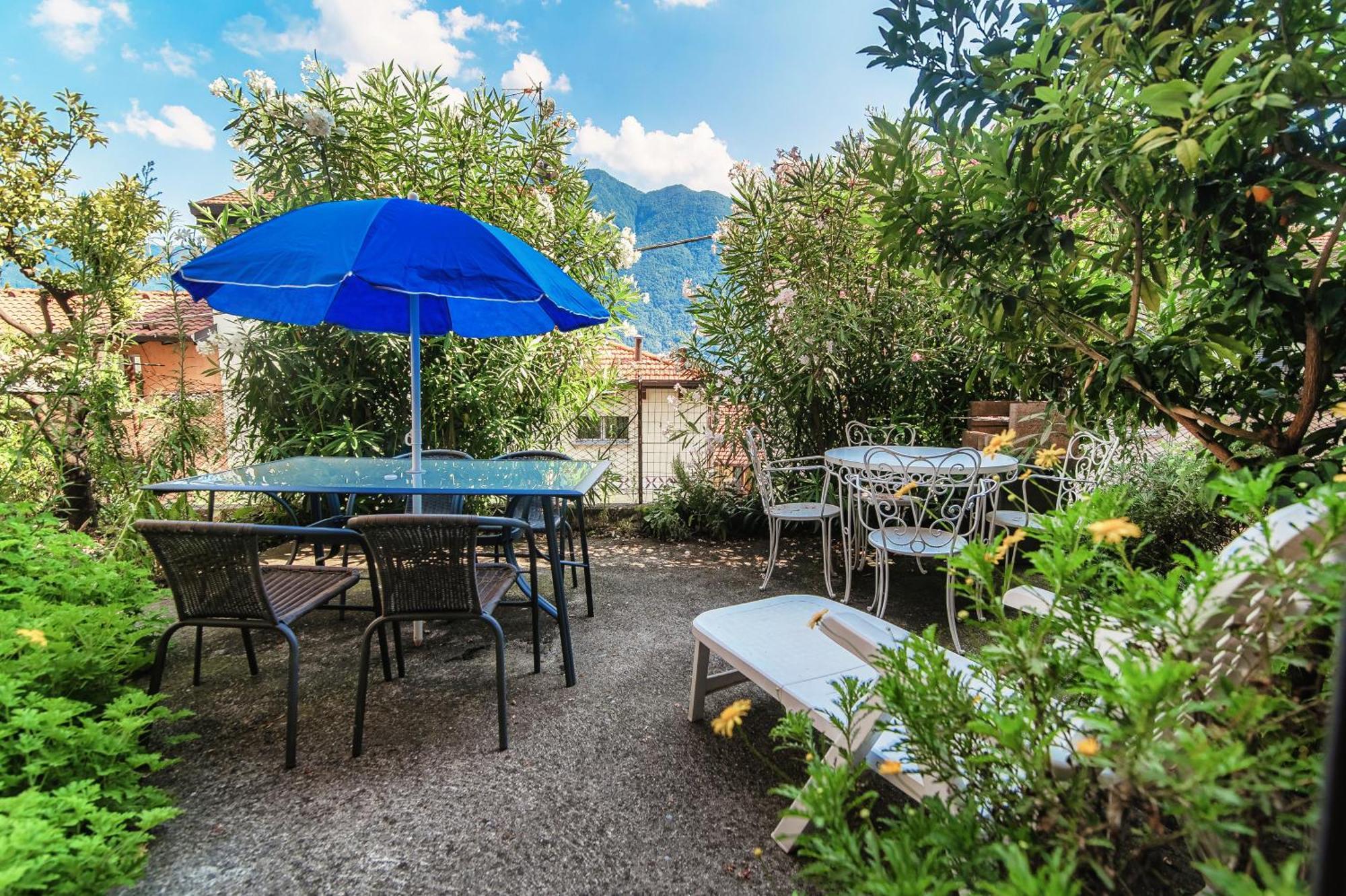 Delizioso Bilocale Vista Lago Colonno Екстер'єр фото