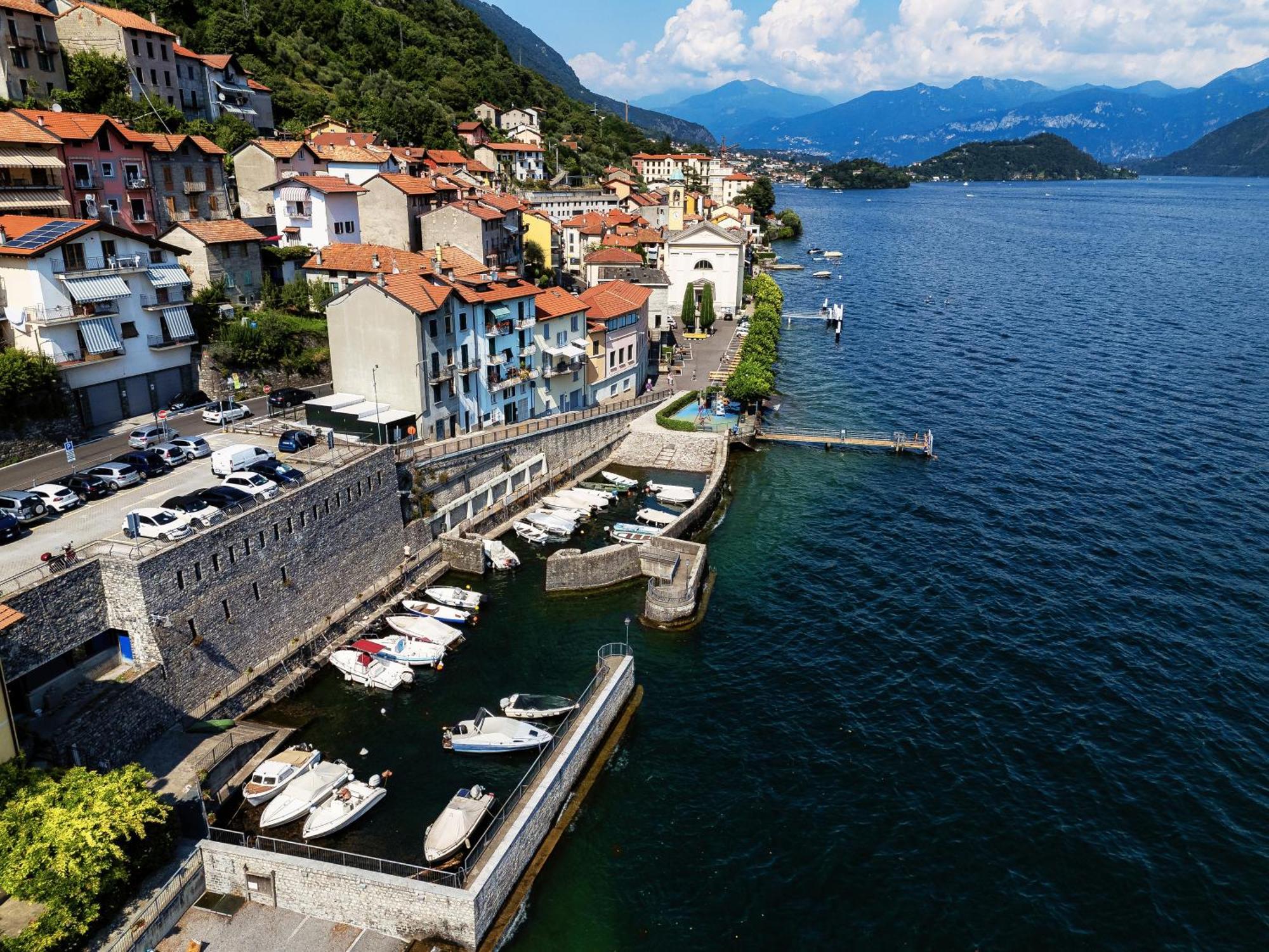 Delizioso Bilocale Vista Lago Colonno Екстер'єр фото